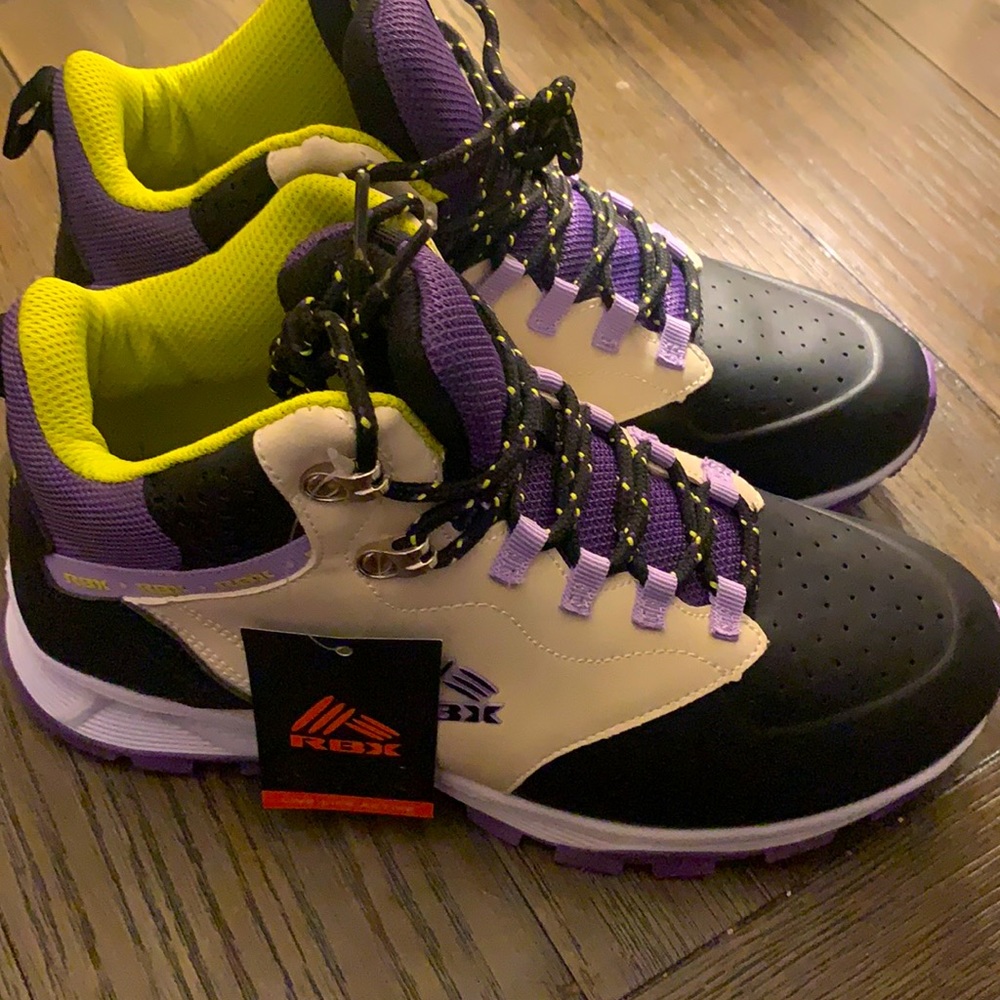 RBX LIFE LIVE ACTIVE BLACK W/PURPLE ATHLETIC BOOTS